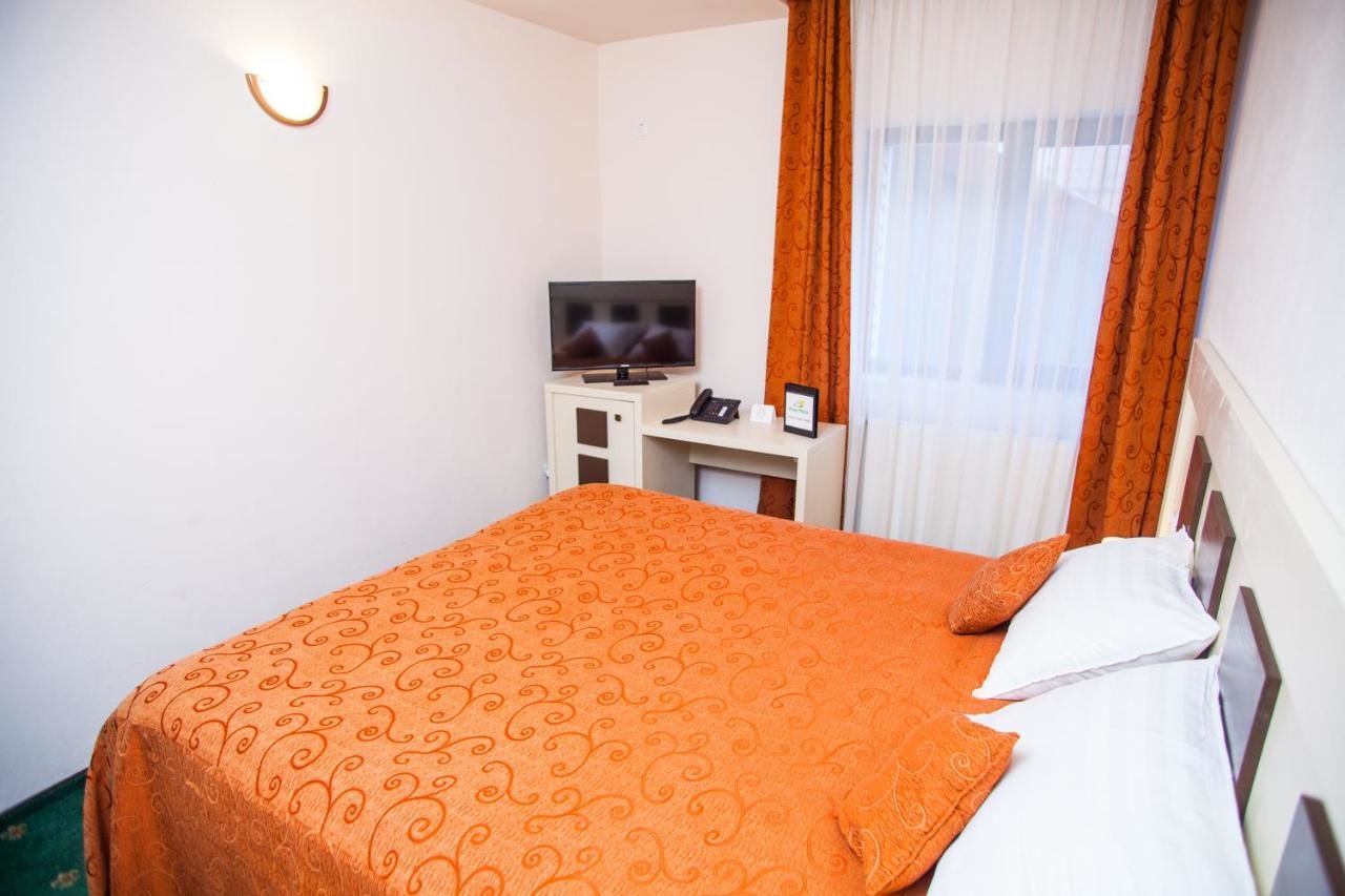 Отель Hotel Draga Maria Предял