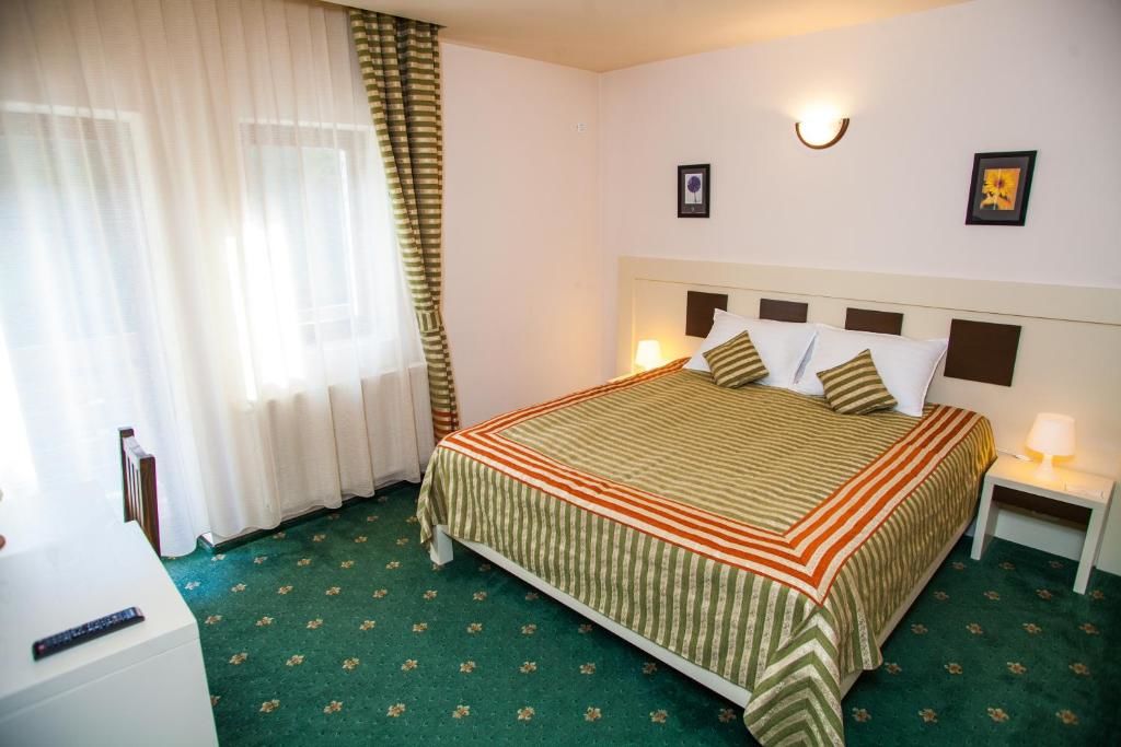 Отель Hotel Draga Maria Предял