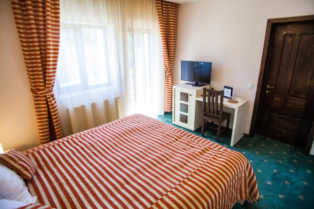 Отель Hotel Draga Maria Предял