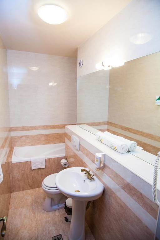 Отель Hotel Draga Maria Предял