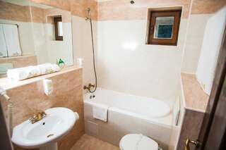 Отель Hotel Draga Maria Предял Двухместный номер с 1 кроватью и балконом-7